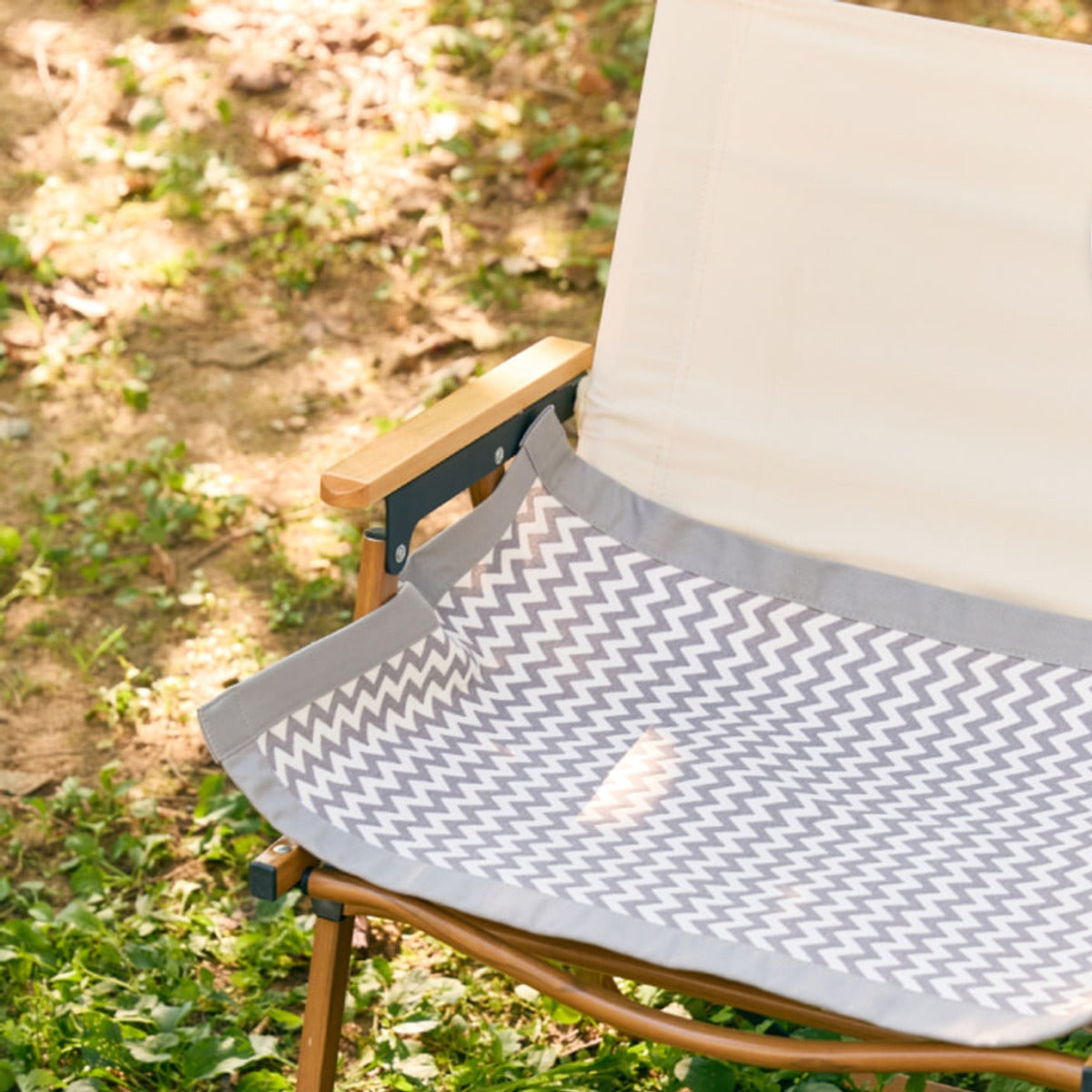 Dr's Carbon Heating Pad Medium on a camping chair | pad-m-sub-2026-09-30